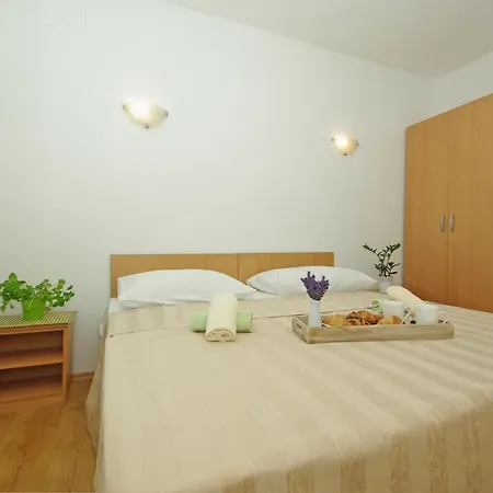 Maslina Gasthof Gradac (Split-Dalmatia)