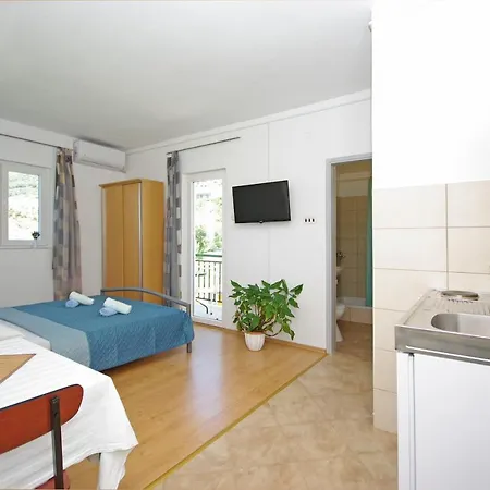 Maslina * Gradac (Split-Dalmatia)